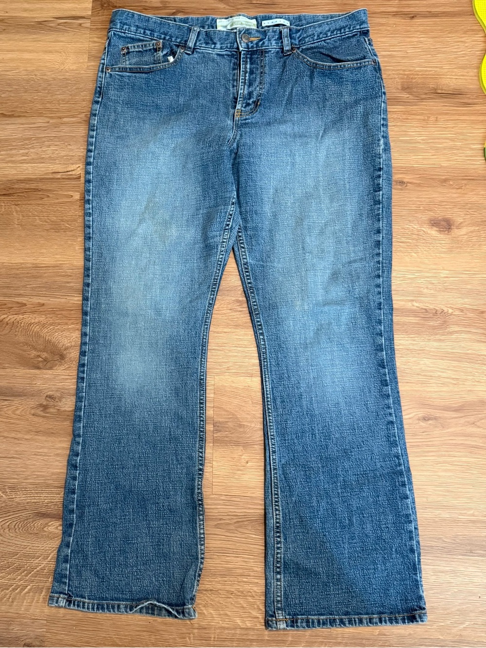 Vintage ‘03 Old Navy low rise  Boot Cut Jeans Size 8 Stretch Denim   Blue